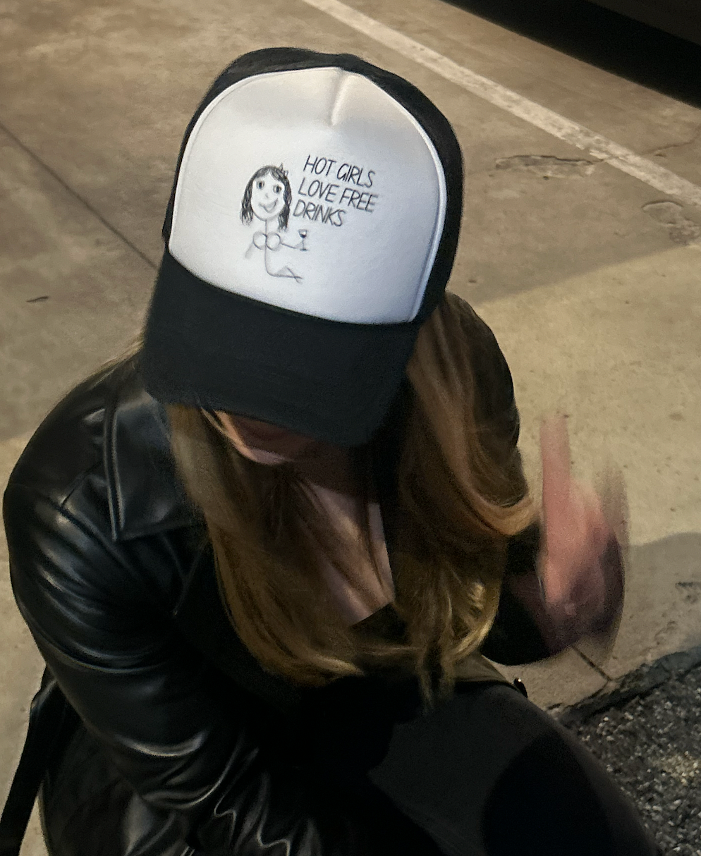 HOT GIRLS LOVE FREE DRINKS TRUCKER HAT